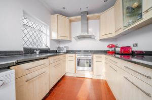 Kitchen- click for photo gallery